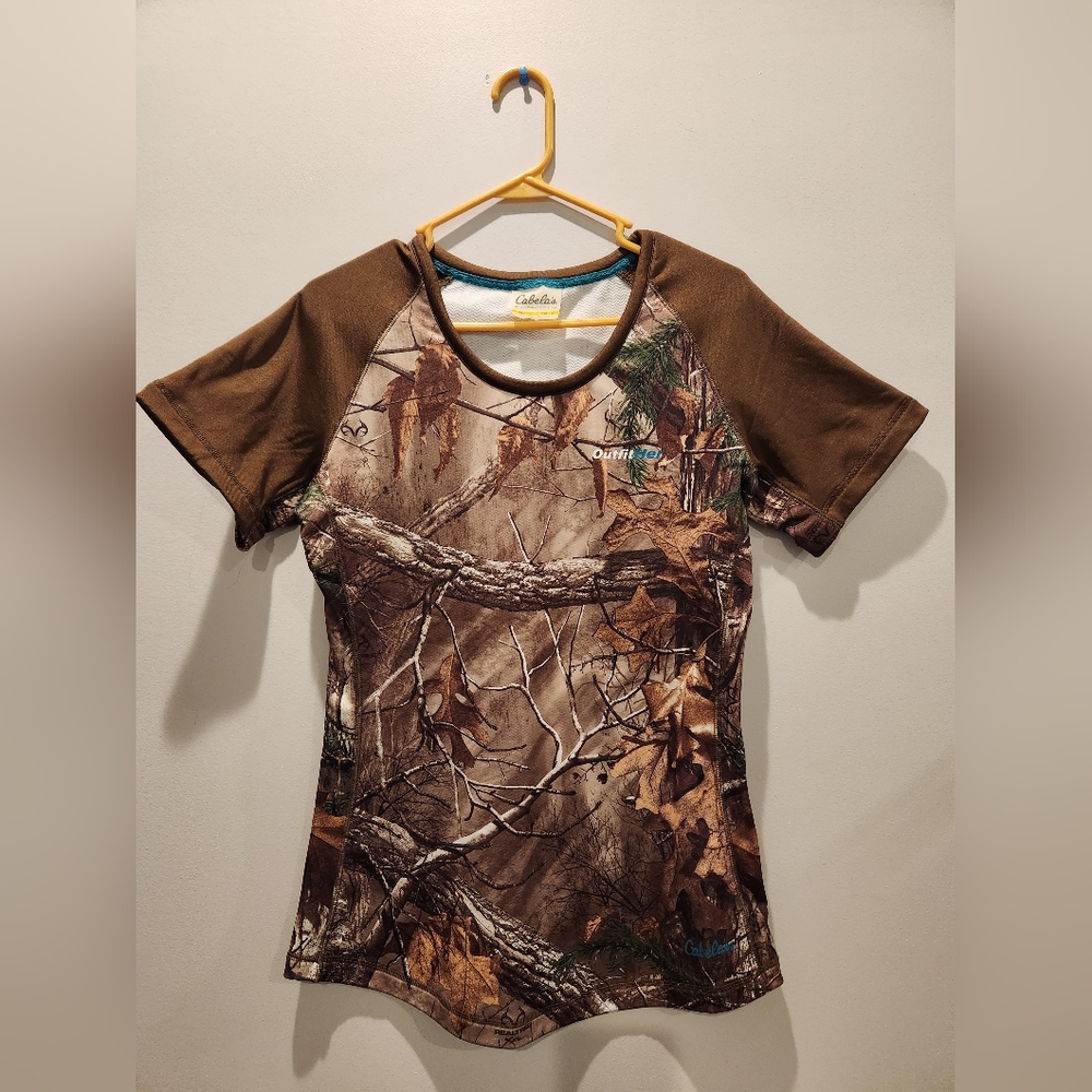 Cabelas OutfitHer Womens Short Sleeve Thermal Shirt Medium Camouflage realtree M